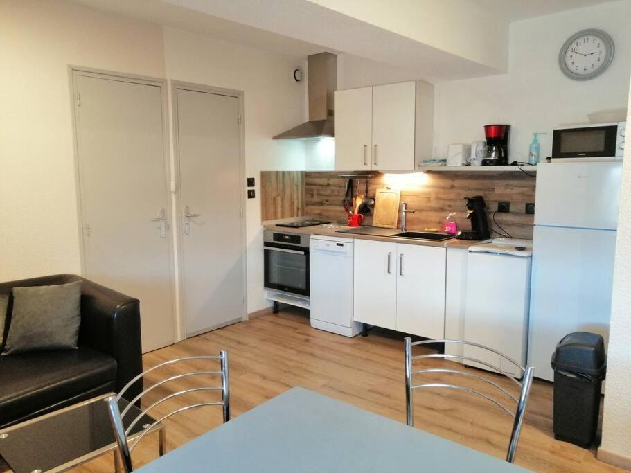 Joyeuse, Superbe Appartement D'Environs 30M2. Exterior photo